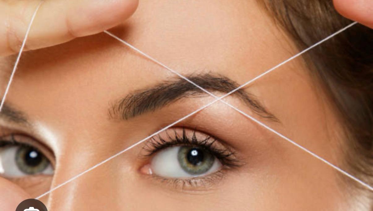 Depilaci&oacute;n con hilo para cejas y dise&ntilde;o facial